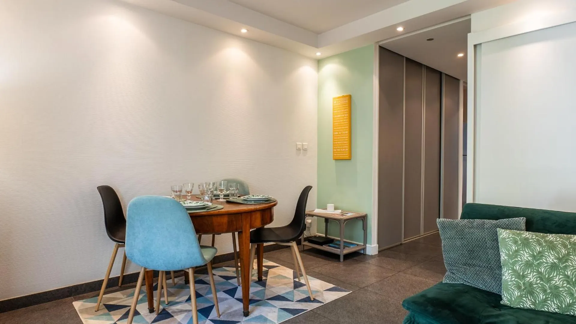 1-Br Garden-Level Inside Upscale District Apartment Cannes 0*,  France