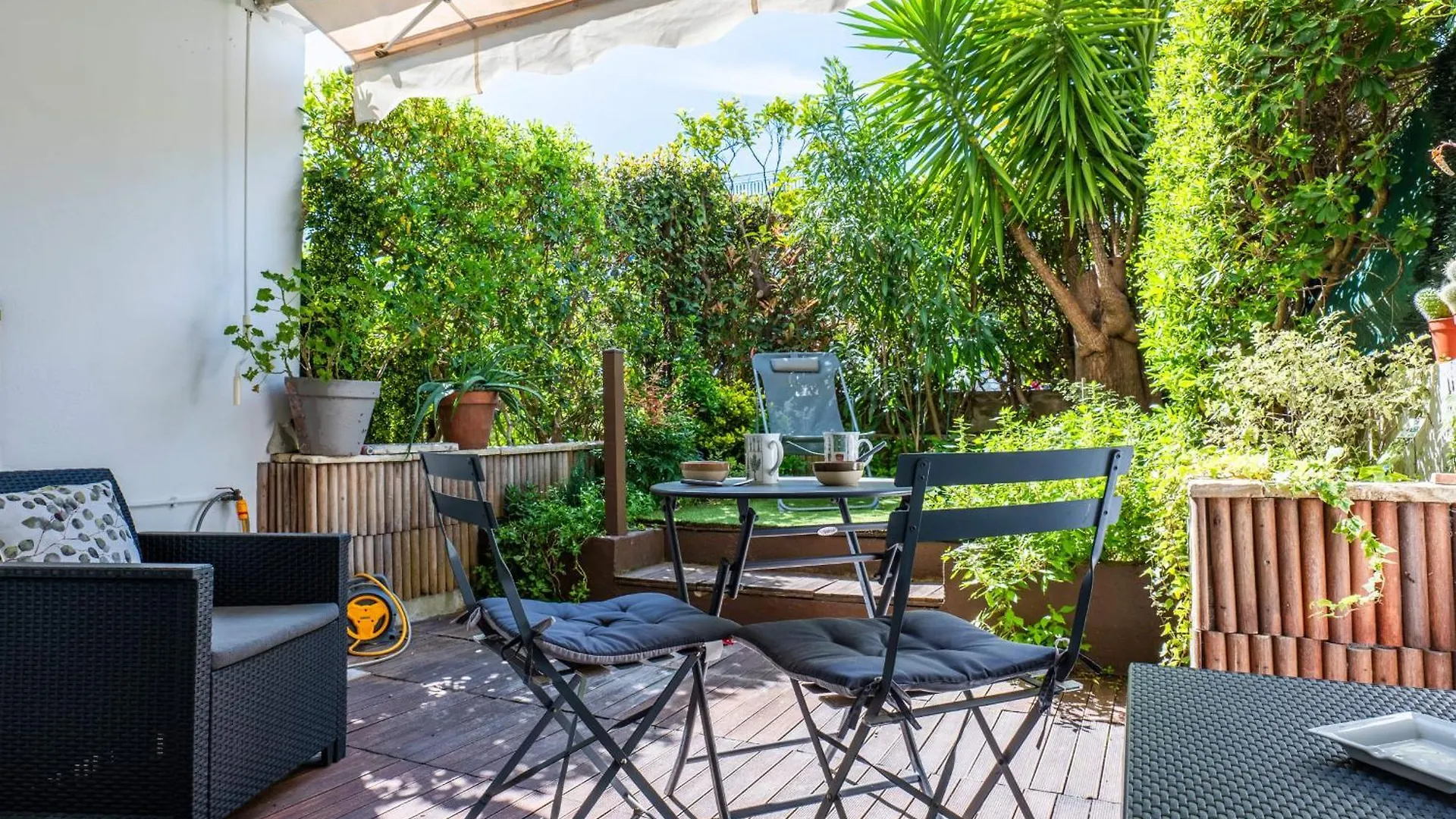 1-Br Garden-Level Inside Upscale District location